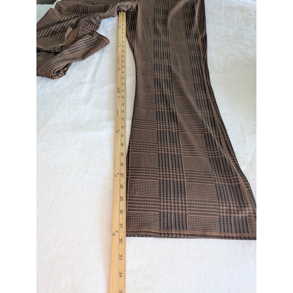 Brown Plaid Flared Leggings - Picture 6 of 7